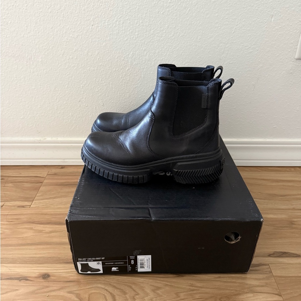 NIB • ONA AVE™ Women's Waterproof Chelsea Boot in Black Size: 8
